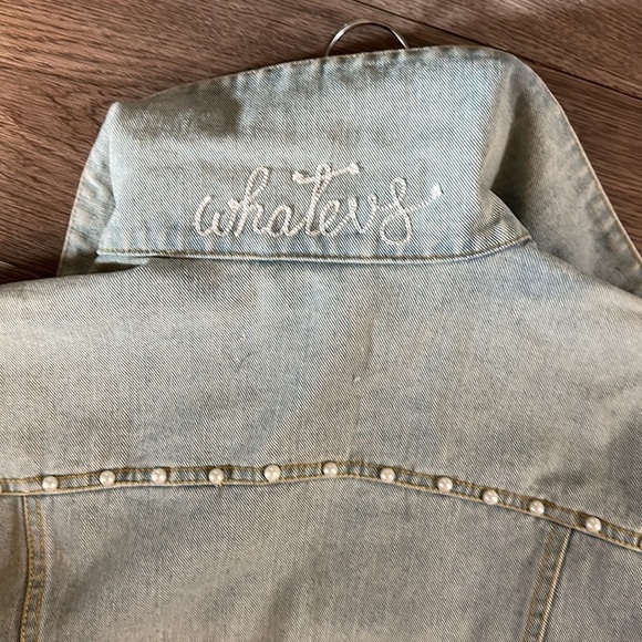 Oversized Jean jacket with pearl embellishments - Picture 5 of 5